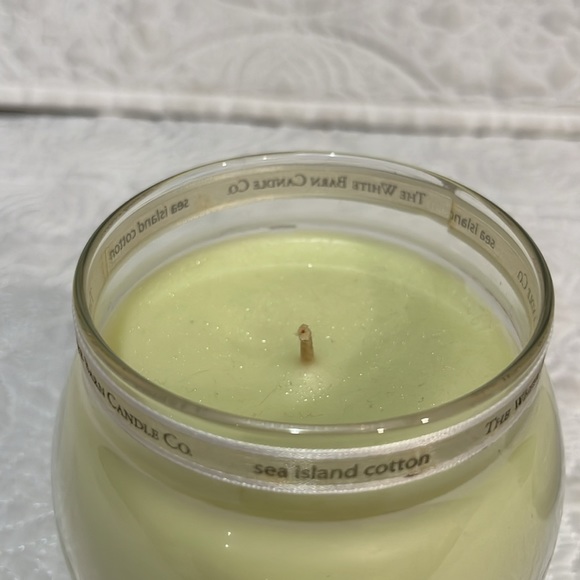 The White Barn and Slatkin Co sea‎ island cotton and island margarita candles - Picture 7 of 14